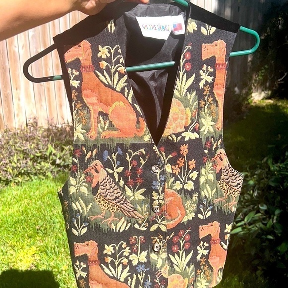 Vintage Woven Tapestry Patchwork Animal Floral
Print Vest Small - Picture 3 of 9